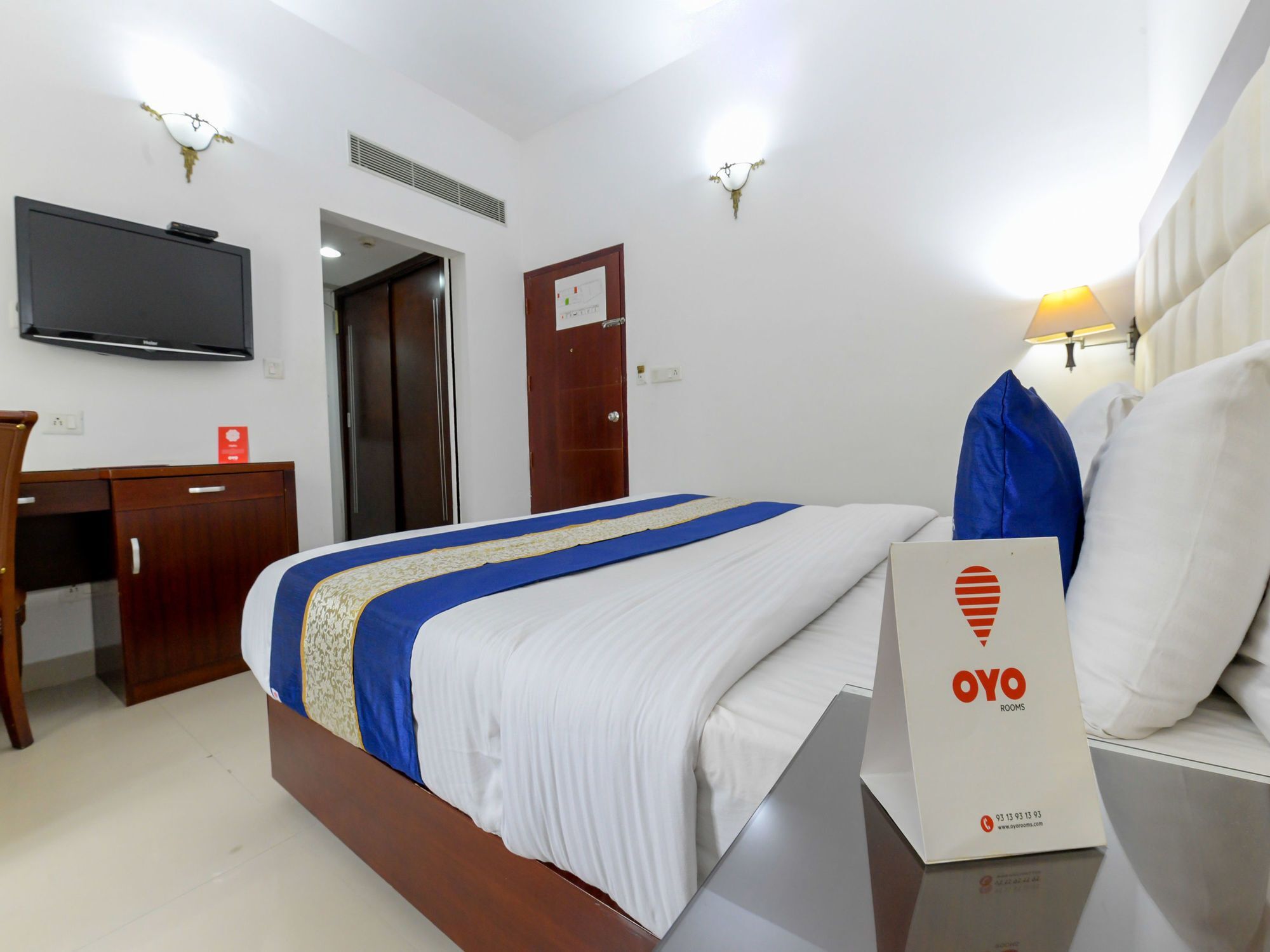 Oyo 7188 Ajantha Regency Hotel Kochi ภายนอก รูปภาพ