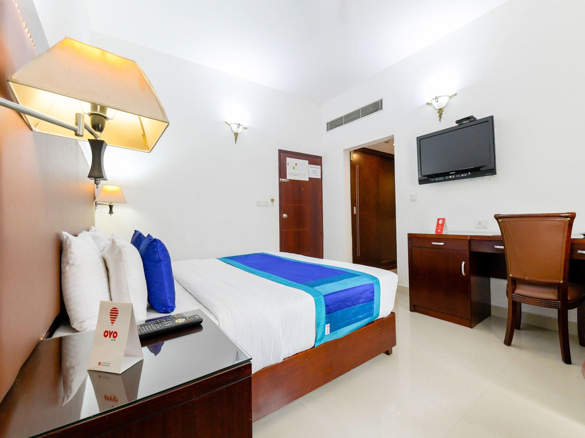 Oyo 7188 Ajantha Regency Hotel Kochi ภายนอก รูปภาพ